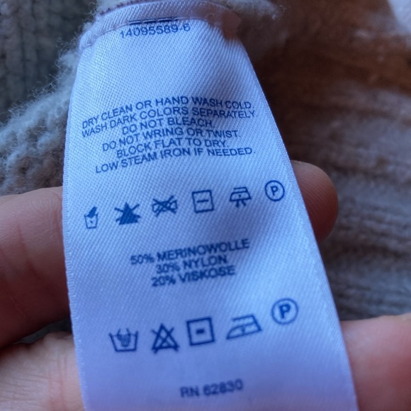 Wool knit sweater - Picture 4 of 4